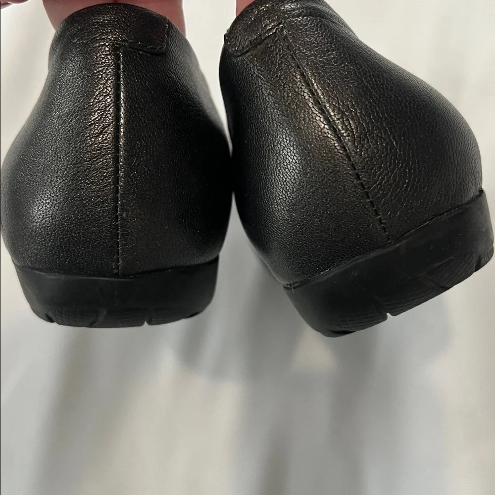 Abeo Taylin Dark Grey Metallic Leather Ballet Flats